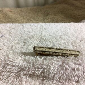 Classic Gold Tone Tie Bar